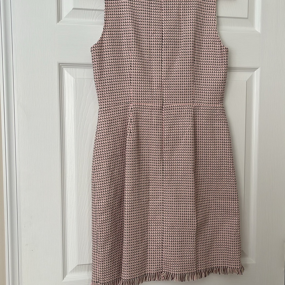 LOFT DRESS! - Picture 4 of 9